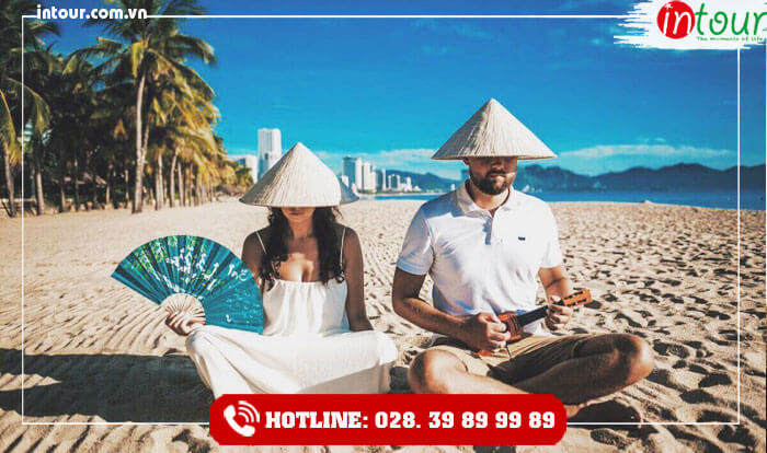 Thành phố biển Nha Trang, một vùng biển xinh đẹp, hứa hẹn mang lại một chuyến du xuân đầy thú vị cho tất cả những ai thích khám phá.