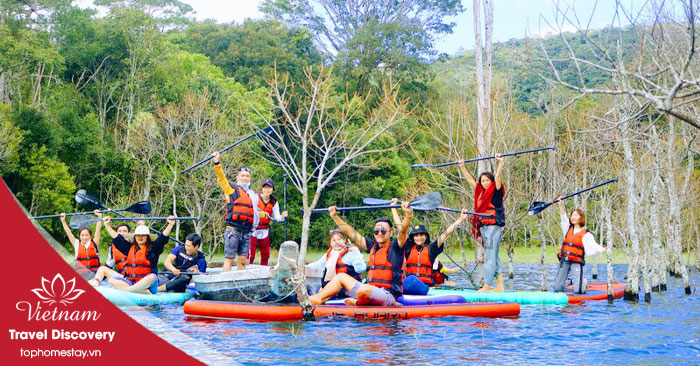 Tour Chèo Thuyền Kayak Ngắm Lá Phong Ở Hồ Tuyền Lâm Đà Lạt 1 Ngày